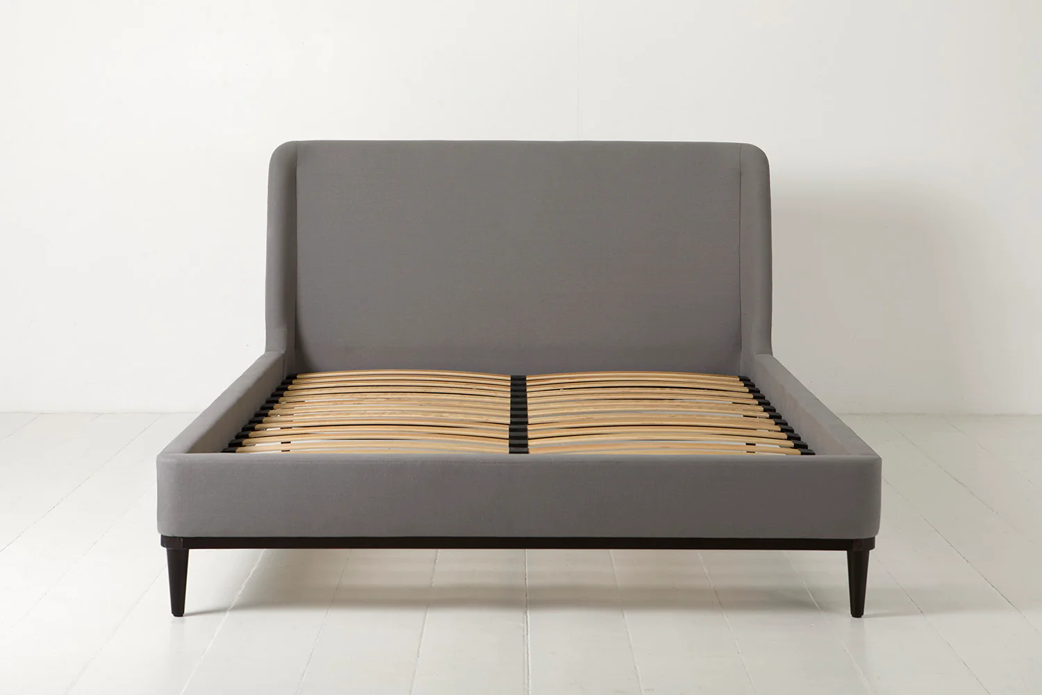 Bed 02 King Sized Bed, Risso