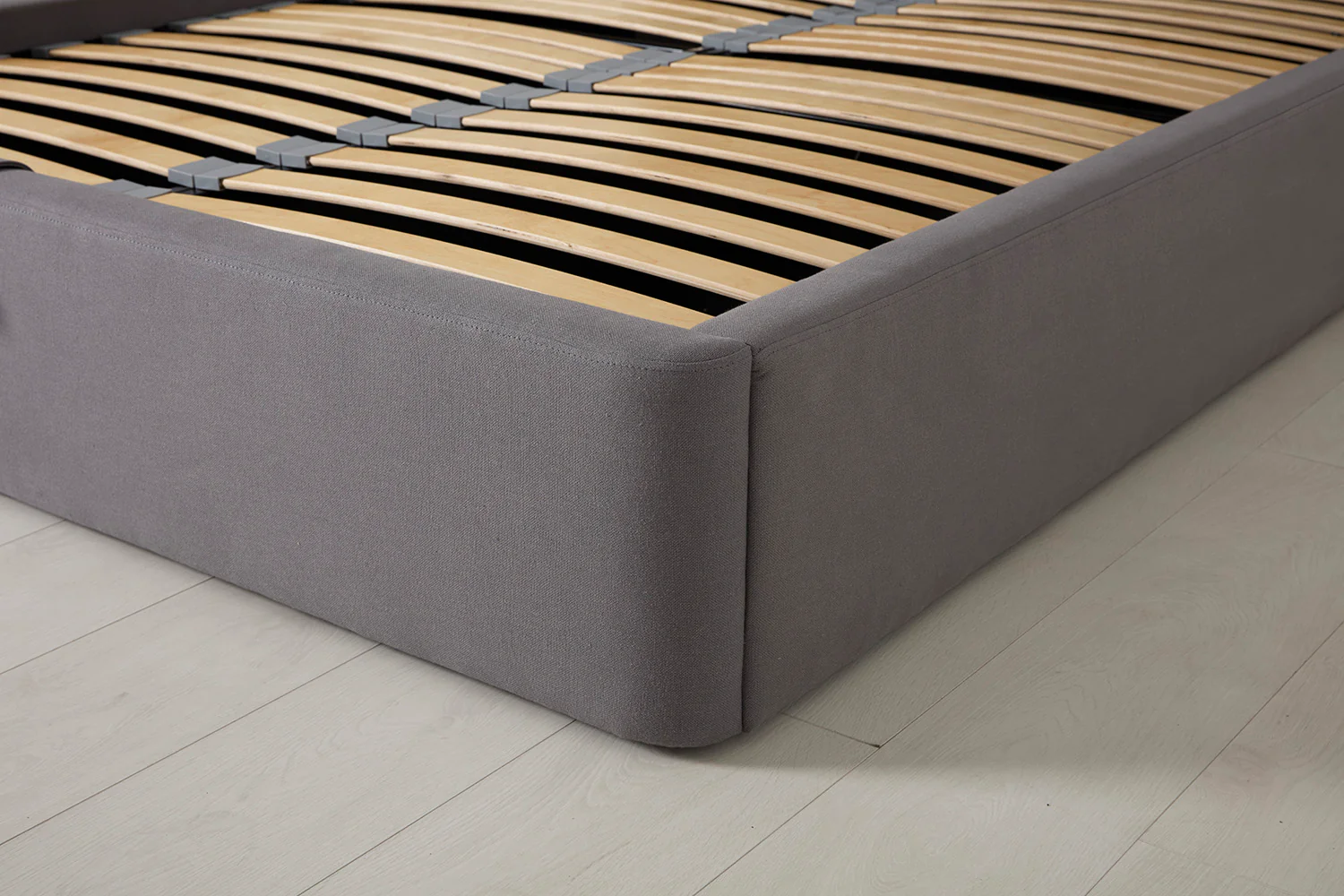 Bed 03 Storage Super King Sized Bed, Risso - Image 11