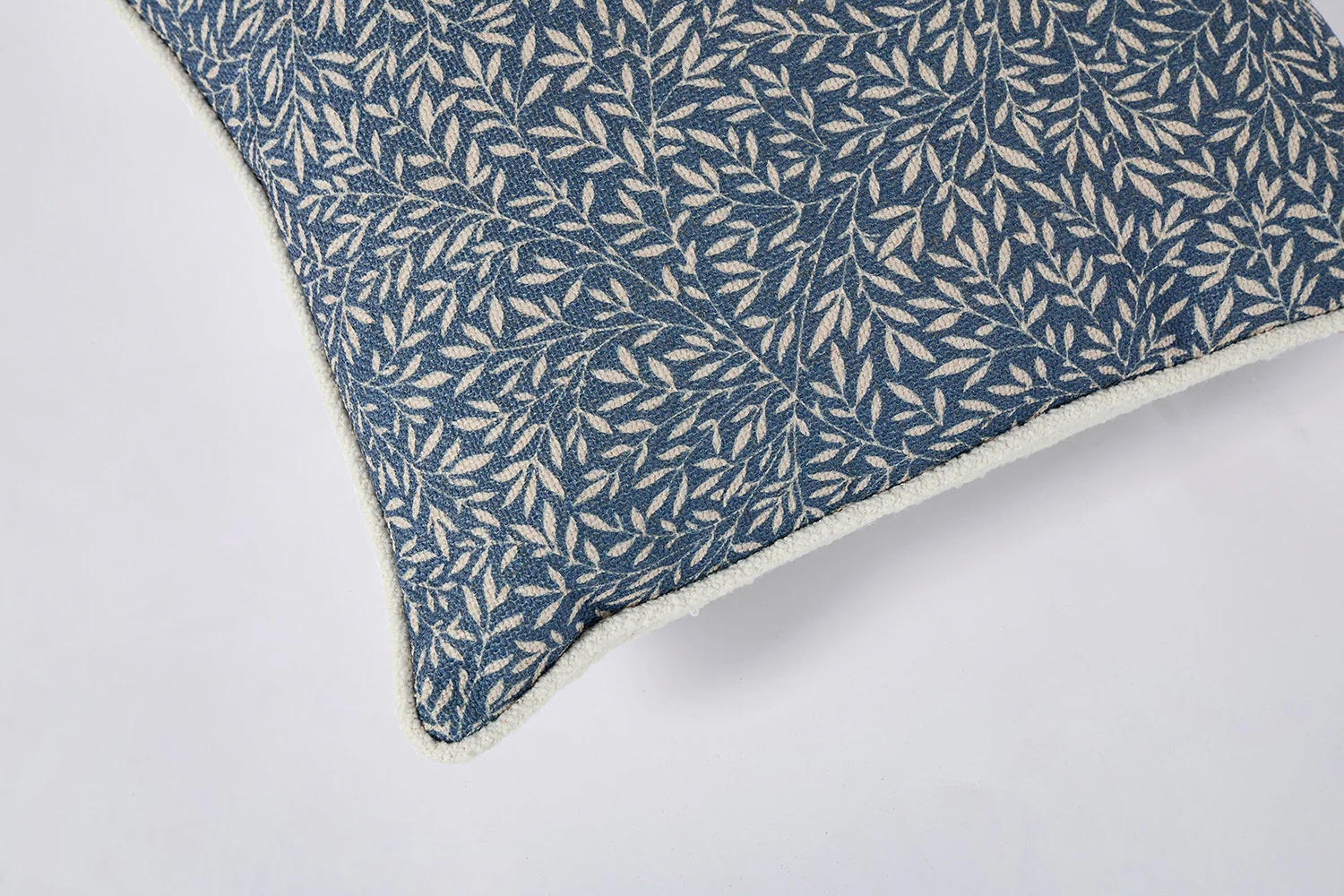 Cushion 01, Standen - Image 6
