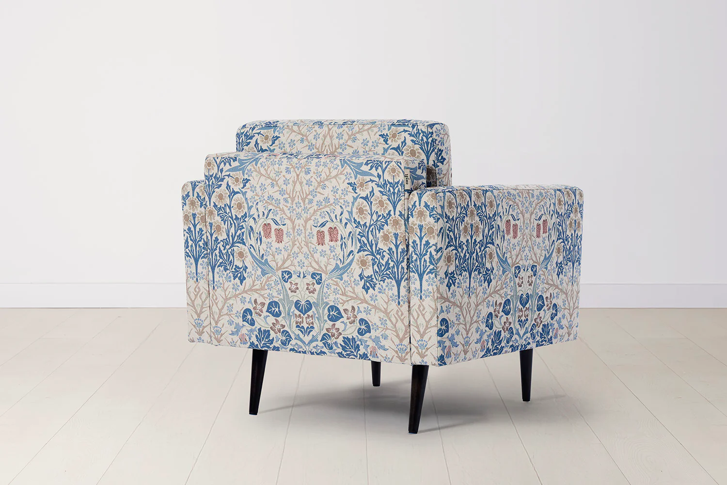 Model 01 Armchair, Blackthorn - Image 3