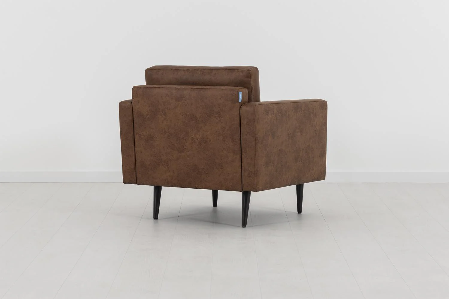 Model 01 Armchair, Chestnut - Image 4