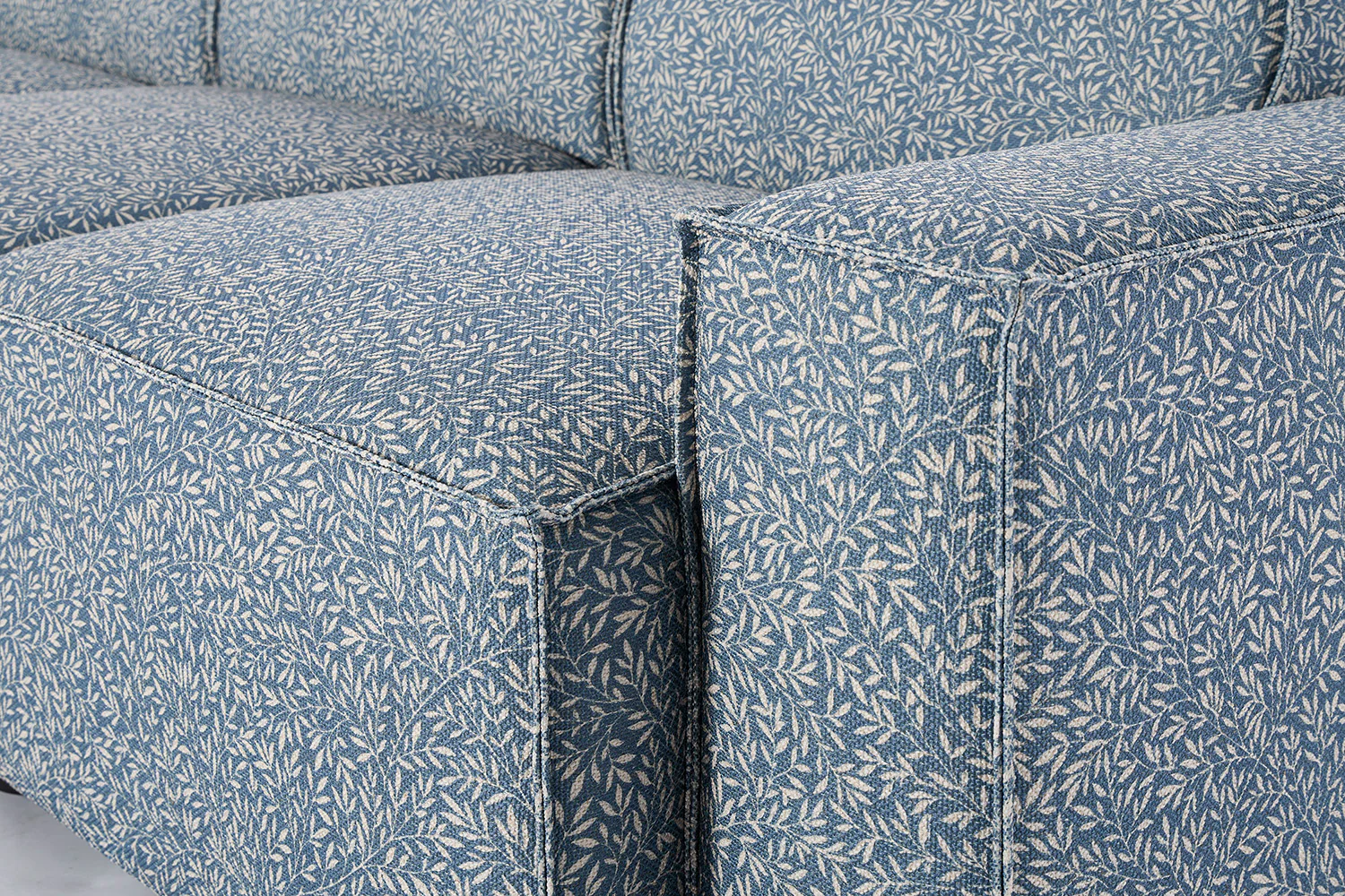 Model 03 3-Seater Sofa, Standen - Image 5