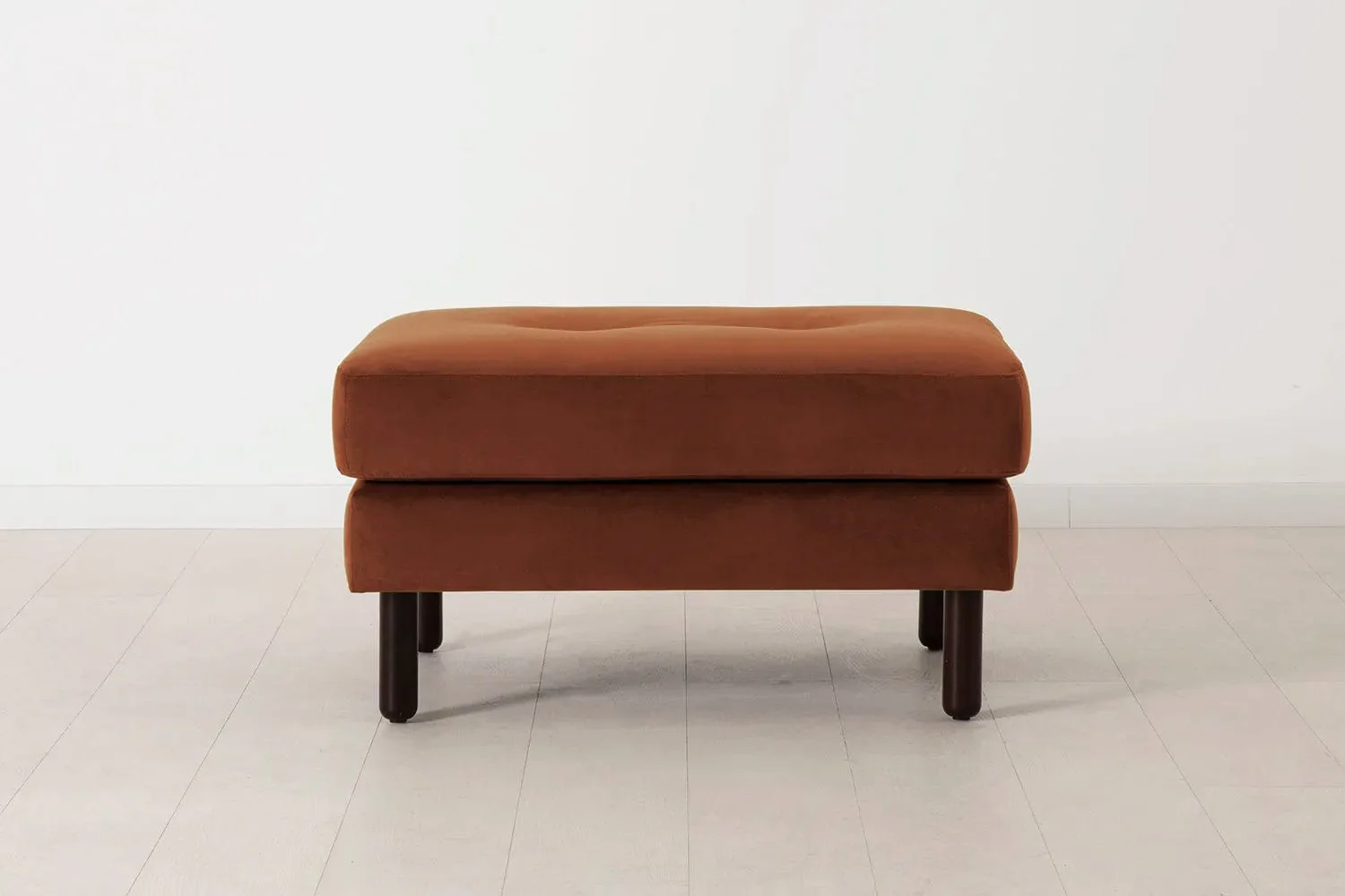 Model 04 Ottoman, Umber