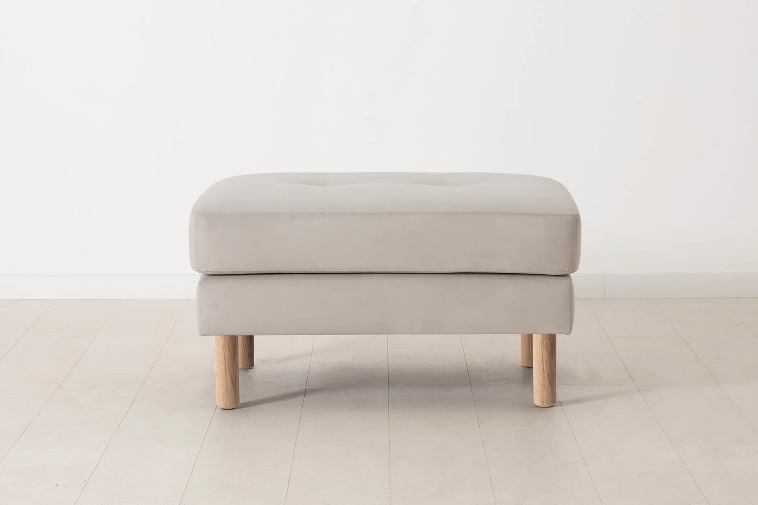 Model 04 Ottoman, Oak / Bone