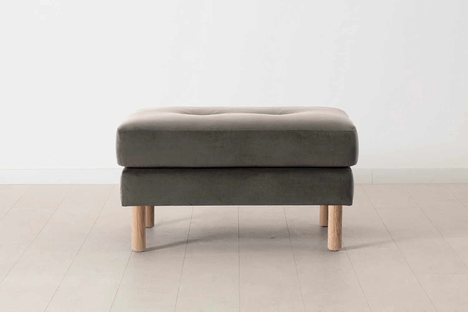 Model 04 Ottoman, Oak / Elephant