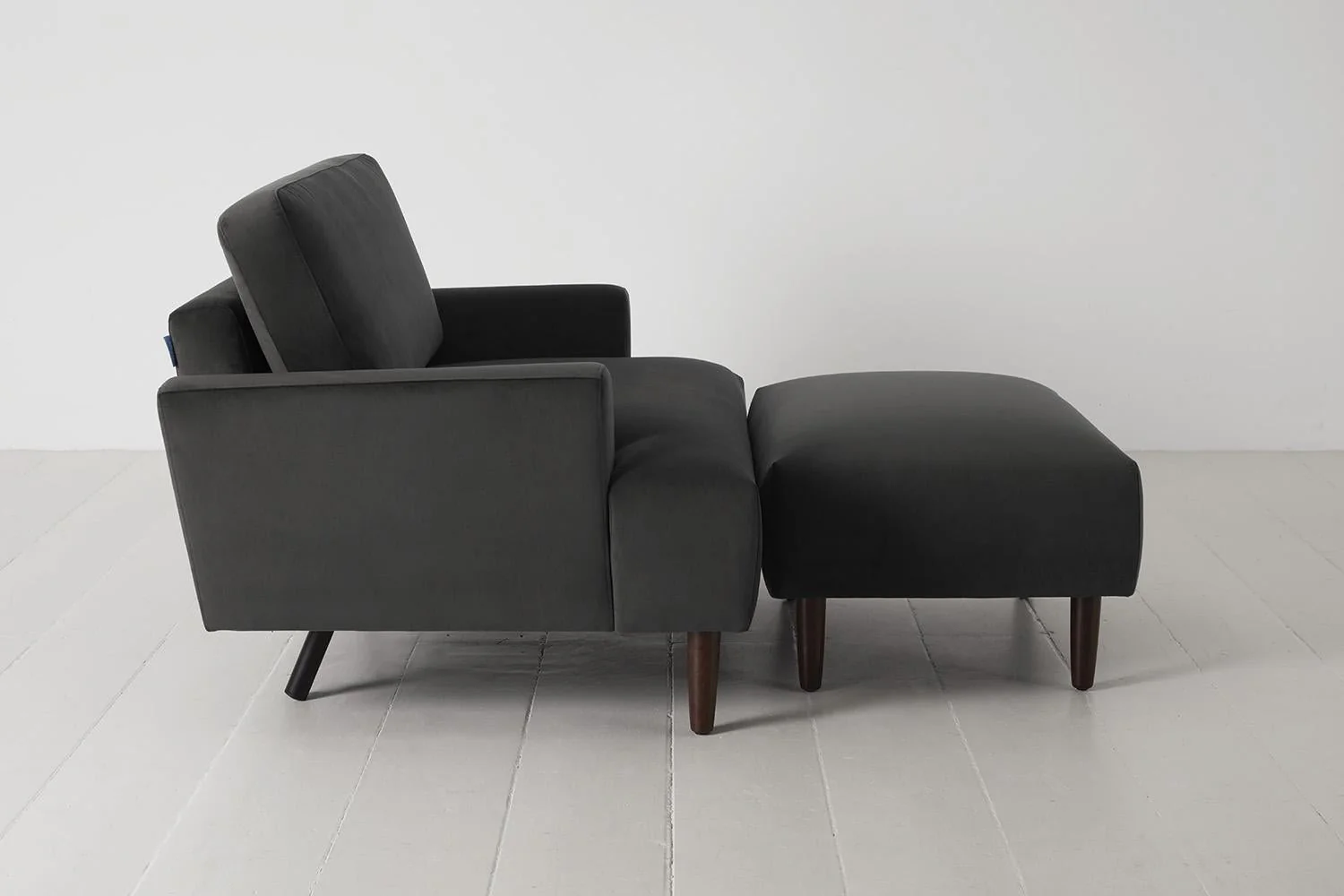 Model 05 Chaise Longue, Charcoal - Image 4