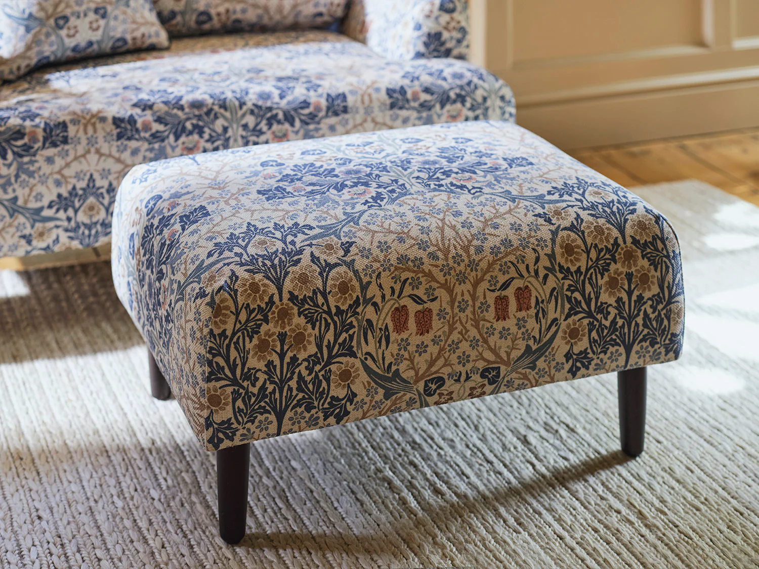 Model 05 Ottoman, Blackthorn - Image 2