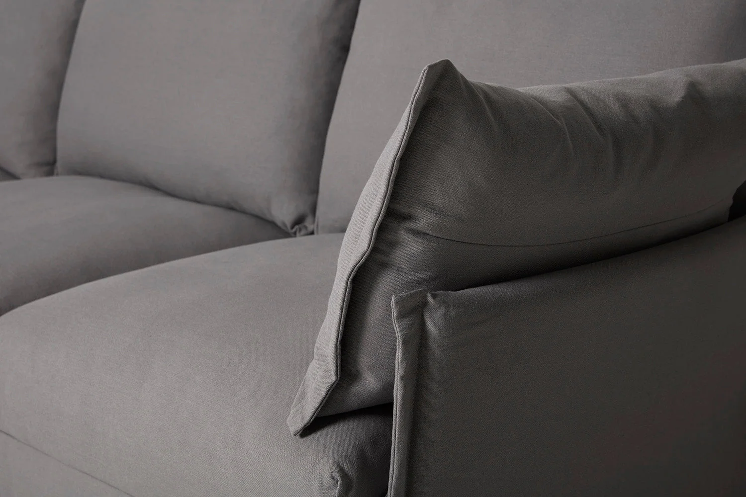 Model 06 2-Seater Sofa, Risso - Image 4