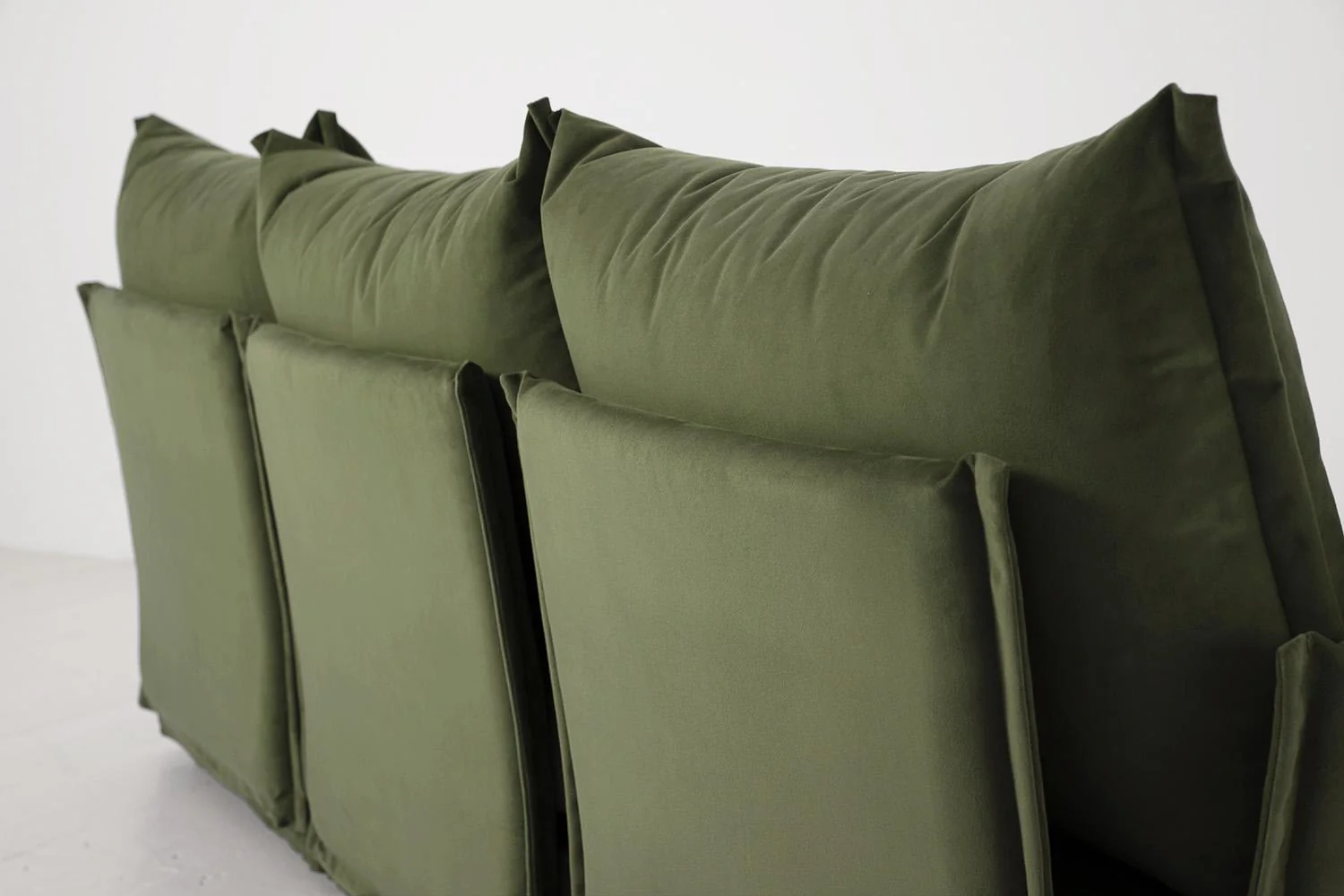 Model 06 3-Seater Right Chaise Sofa, Vine - Image 6