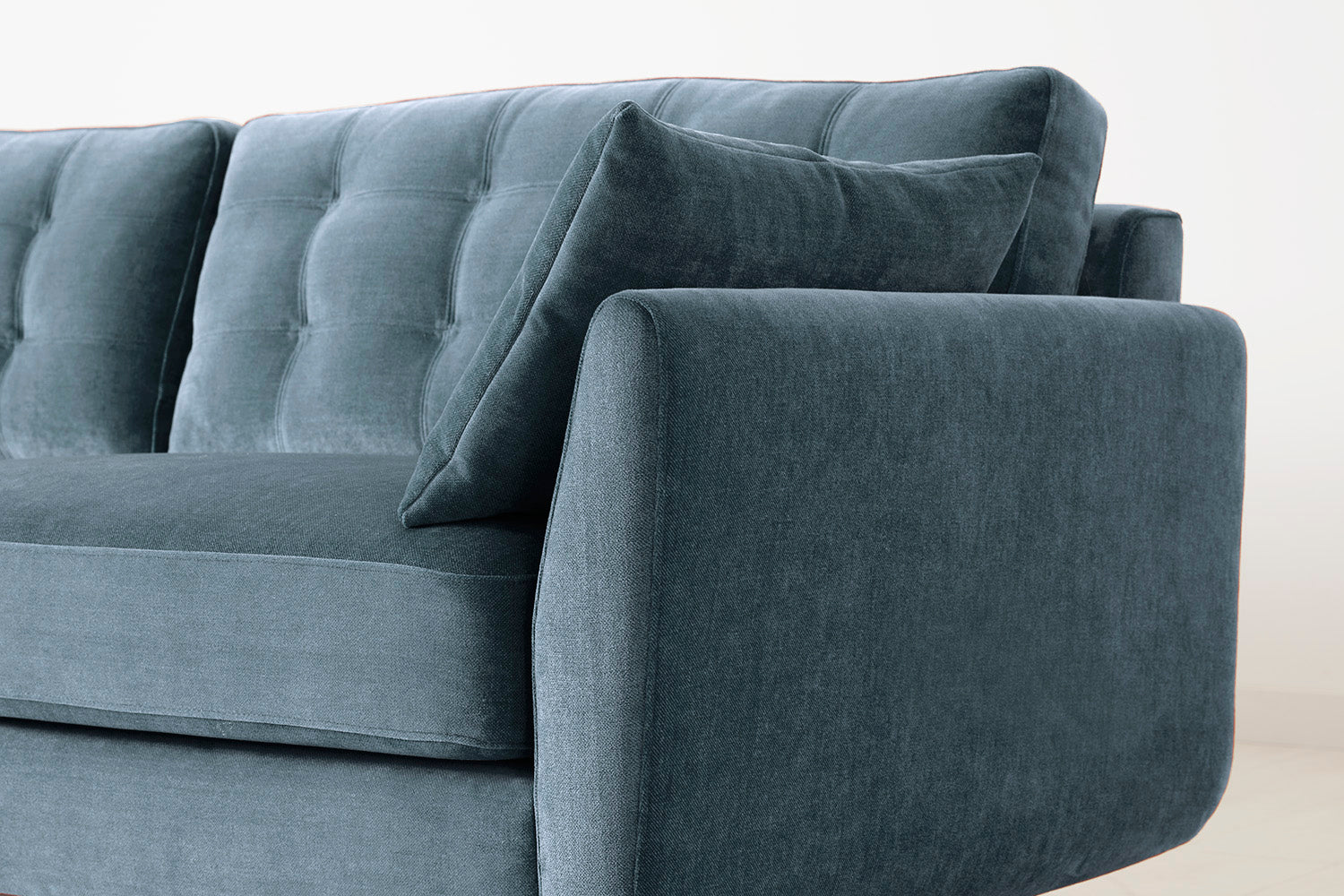 Model 10 3-Seater Sofa, Hydro - Image 8