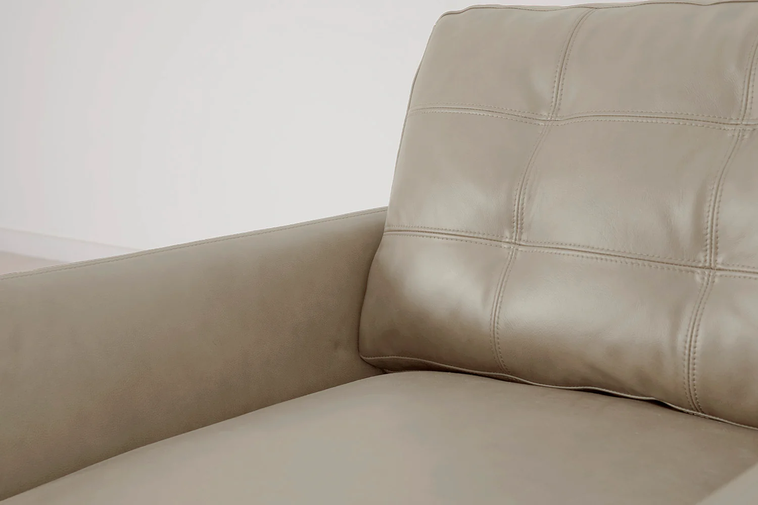 Model 10 Armchair, Oyster - Image 5