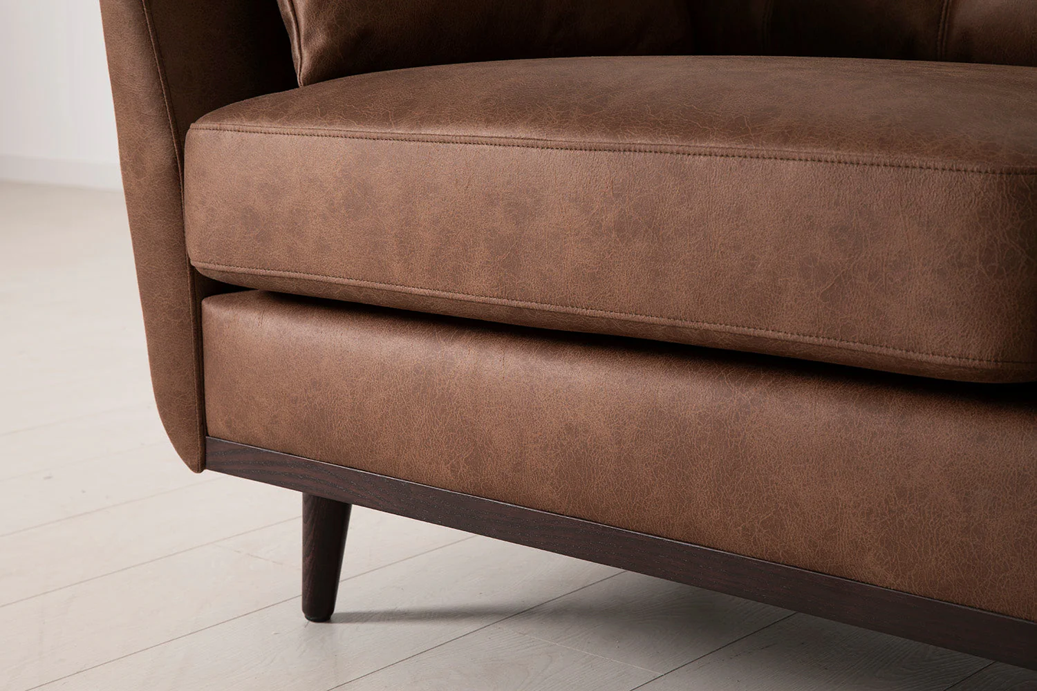 Model 10 Chaise Longue, Chestnut - Image 7