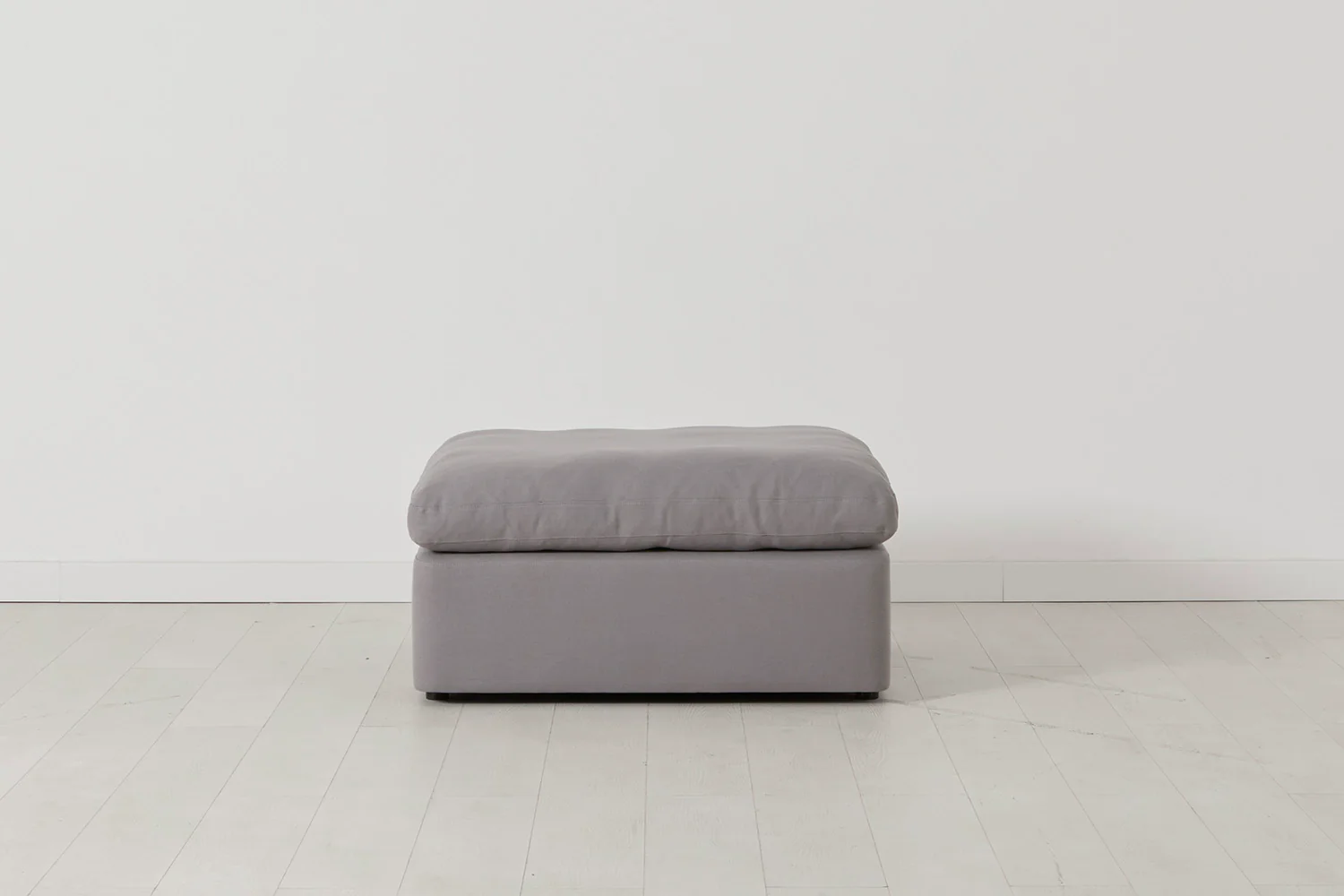 Model 13 Ottoman, Risso