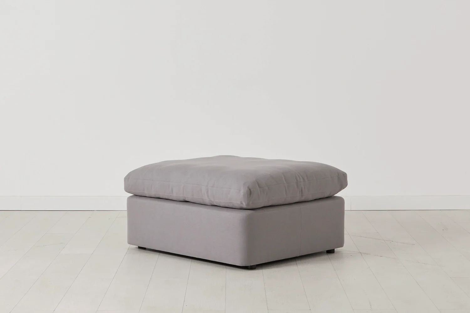 Model 13 Ottoman, Risso - Image 2