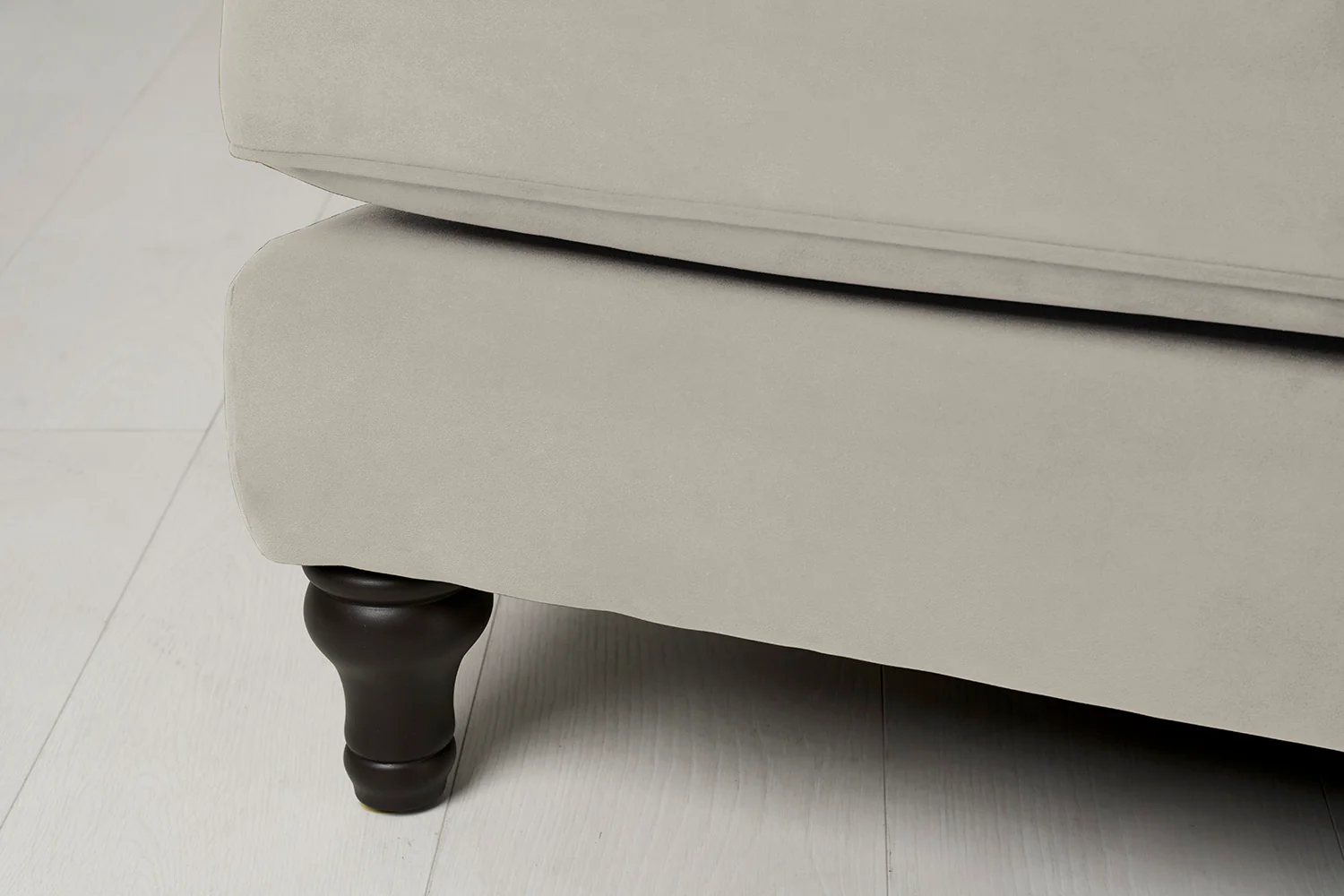 Model 15 Chaise Longue, Bone - Image 8