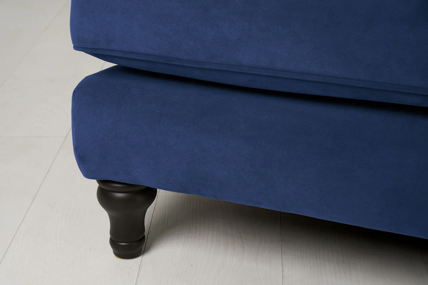 Model 15 Chaise Longue, Indigo - Image 5