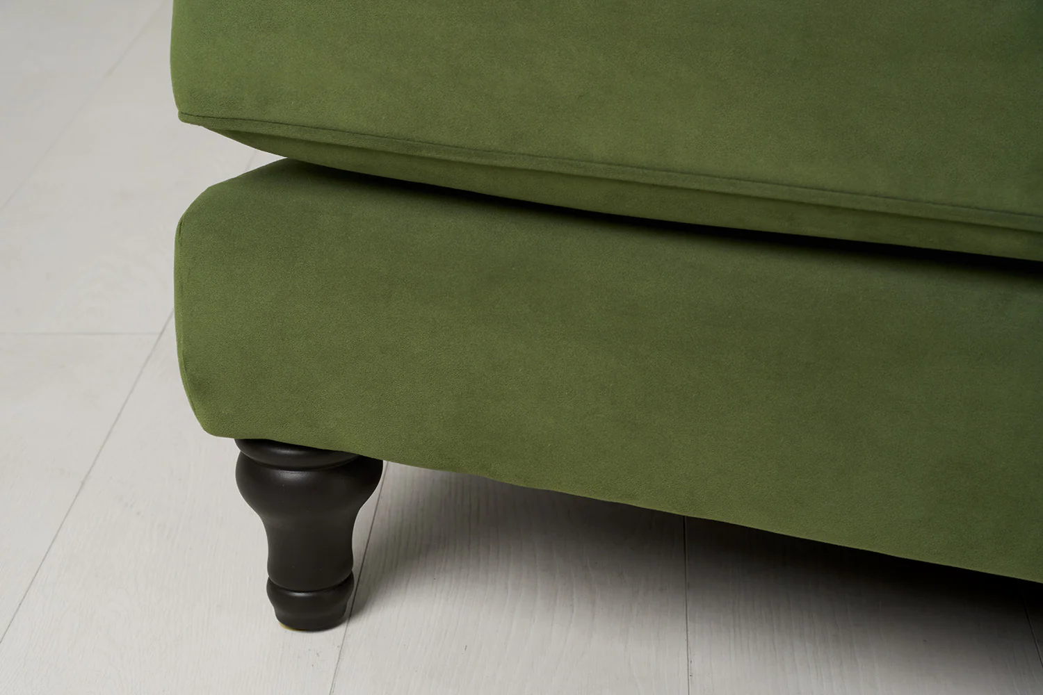 Model 15 Chaise Longue, Vine - Image 6