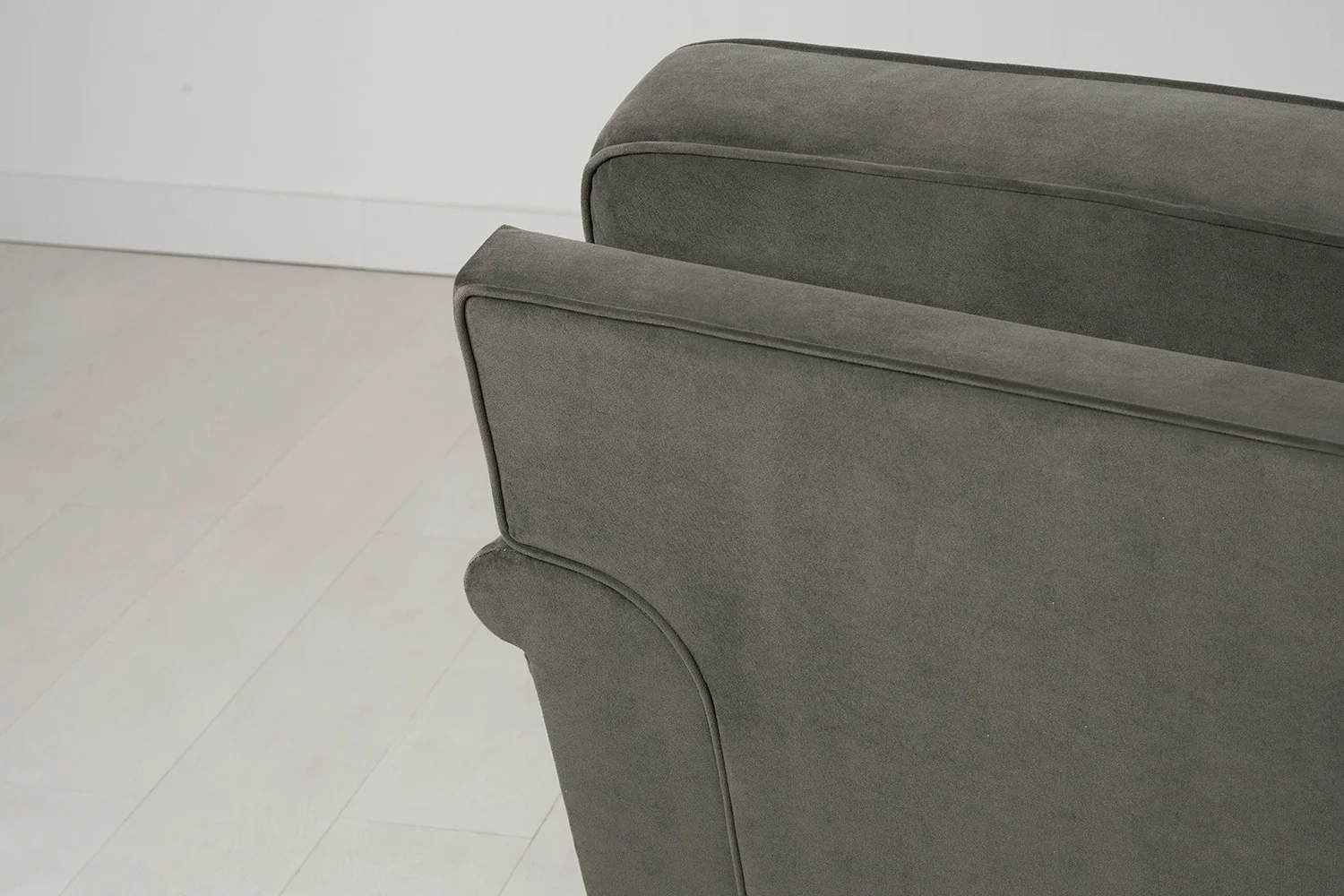Model 15 Loveseat, Oak / Elephant - Image 6