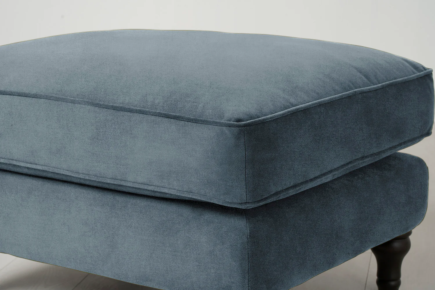 Model 15 Ottoman, Hydro - Image 4