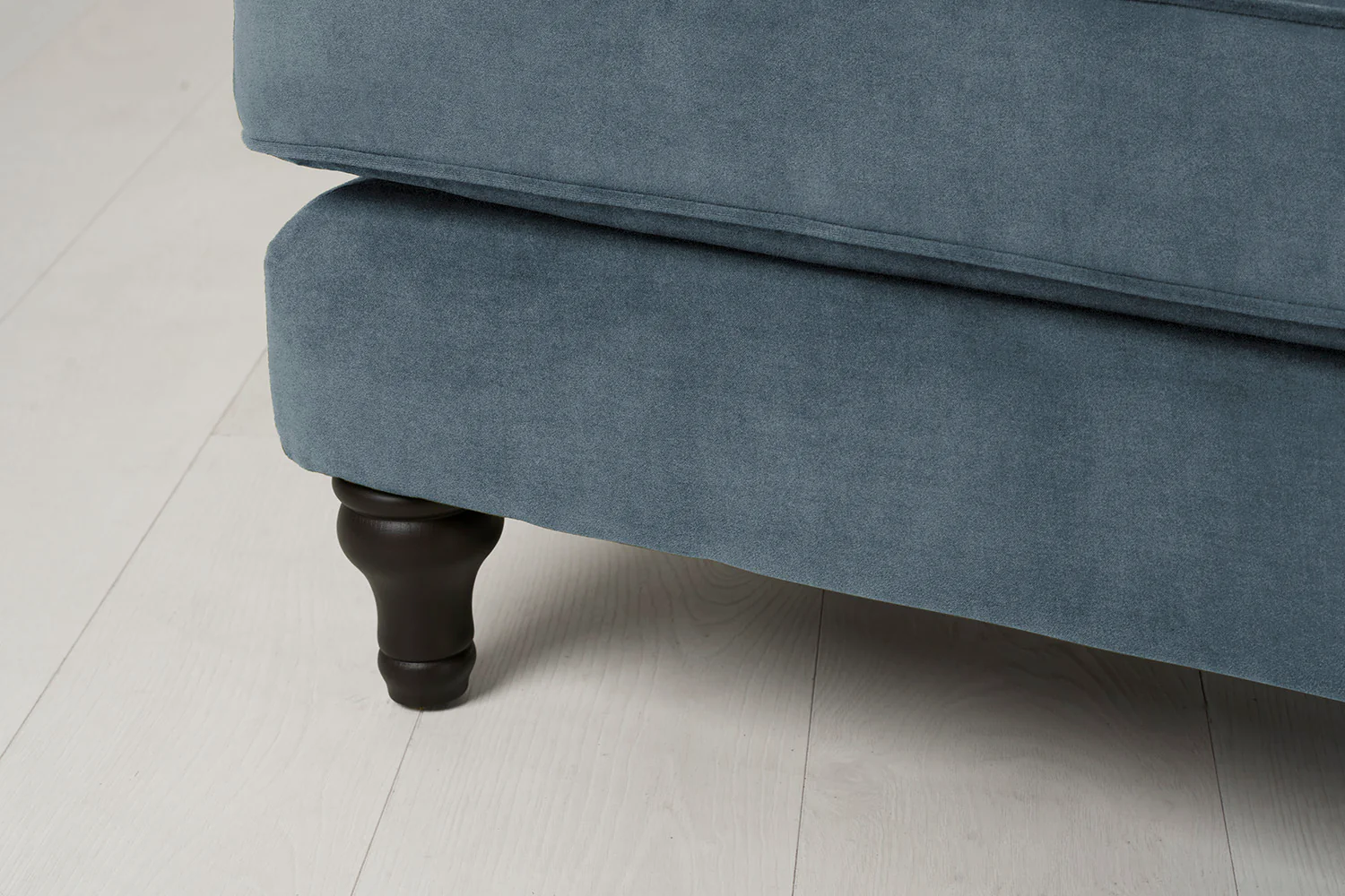 Model 15 Ottoman, Hydro - Image 5