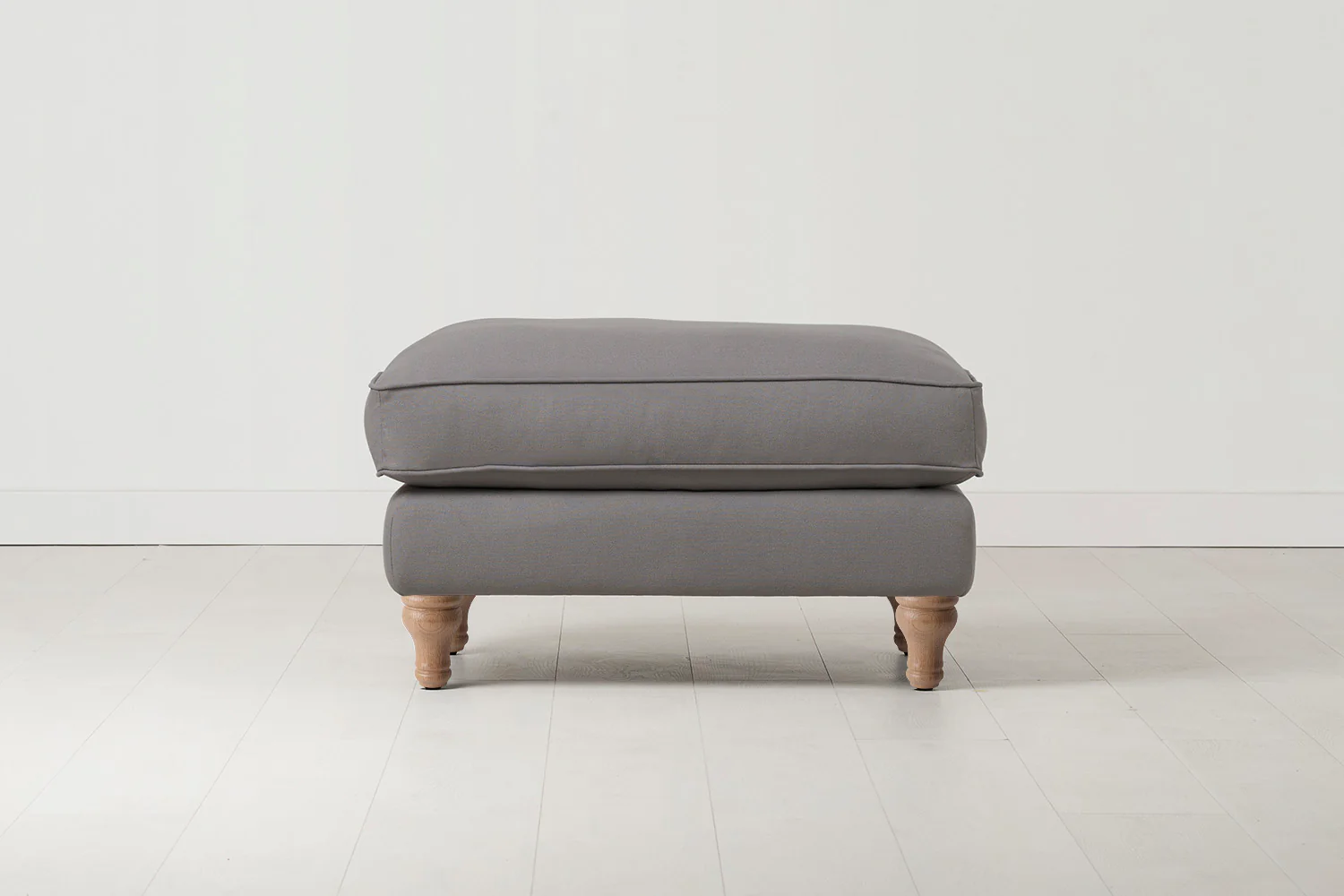 Model 15 Ottoman, Oak / Risso