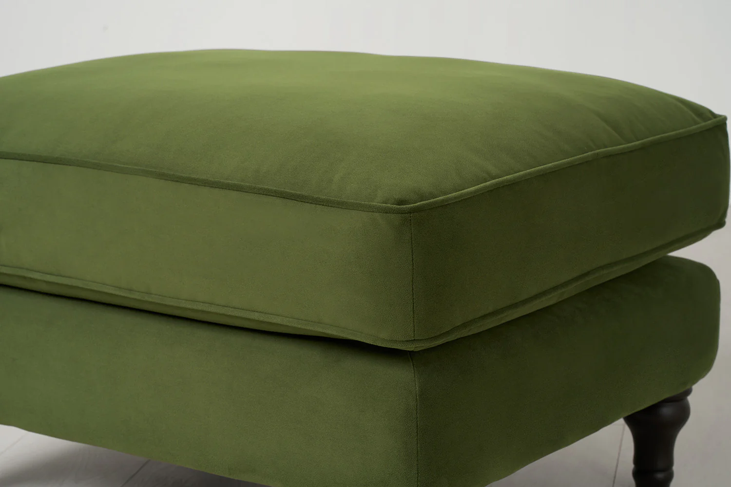 Model 15 Ottoman, Vine - Image 4